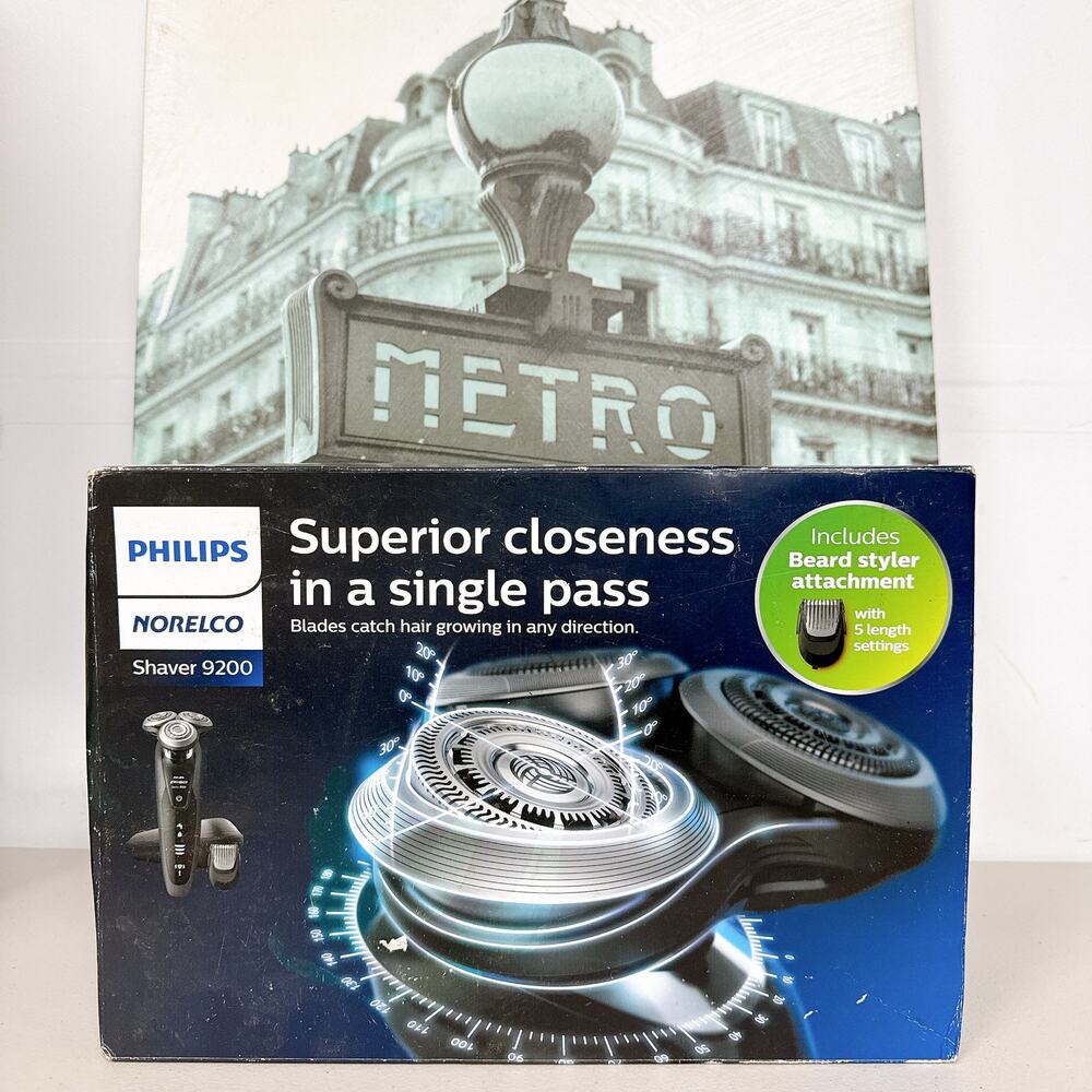 Philips Norelco Shaver Wet & Dry Electric Shaver with Beard Styler